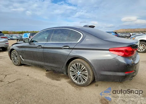 2018 BMW 530Xe z USA, uszkodzony, nr VIN WBAJB1C50JG624060